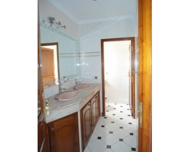 Location d'un villa a l'agdal de 1000 m2