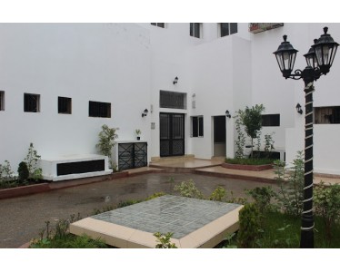 APPARTEMET A VENDRE / RESIDENCE FERMEE / VUE SUR BOULEVARD
