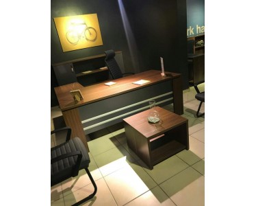 En vente des mobiliers et matériels de bureau en liquidations.